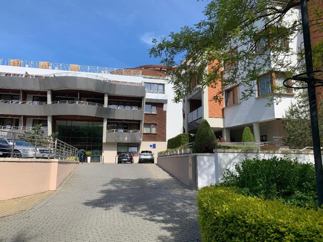 亚斯塔尔尼亚Dom Zdrojowy Apartament Debowy公寓 外观 照片